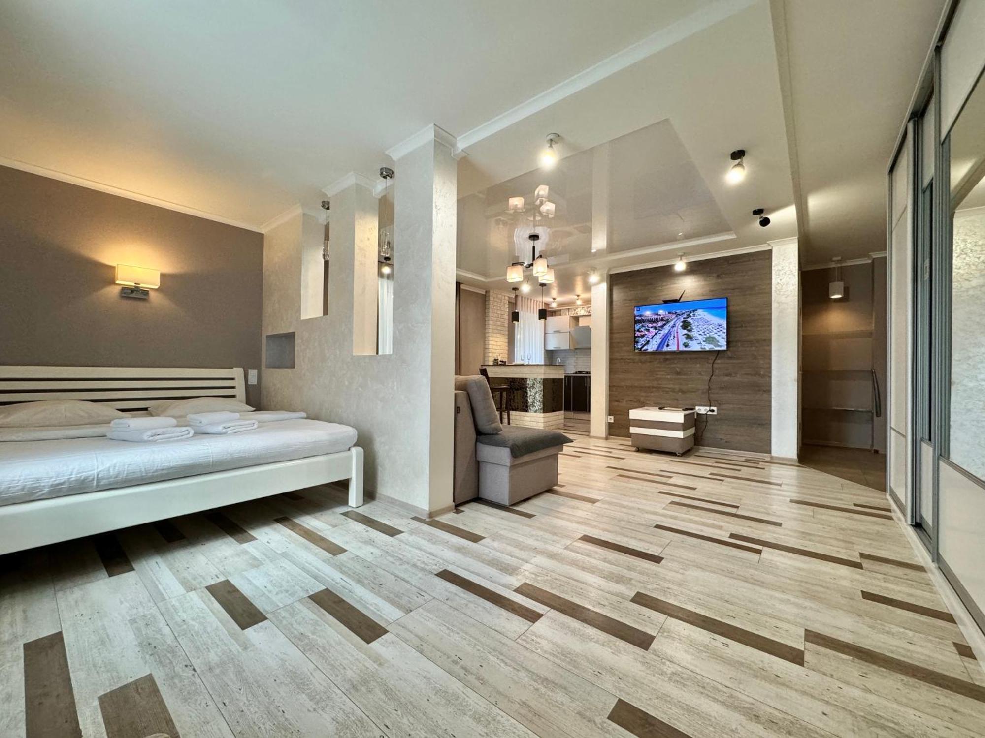 Apartpoltava Розкішна Студія З Кутовою Ванною, 1-Й Будинок Біля Корпусного Парку, Панорамний Балкон Eksteriør billede
